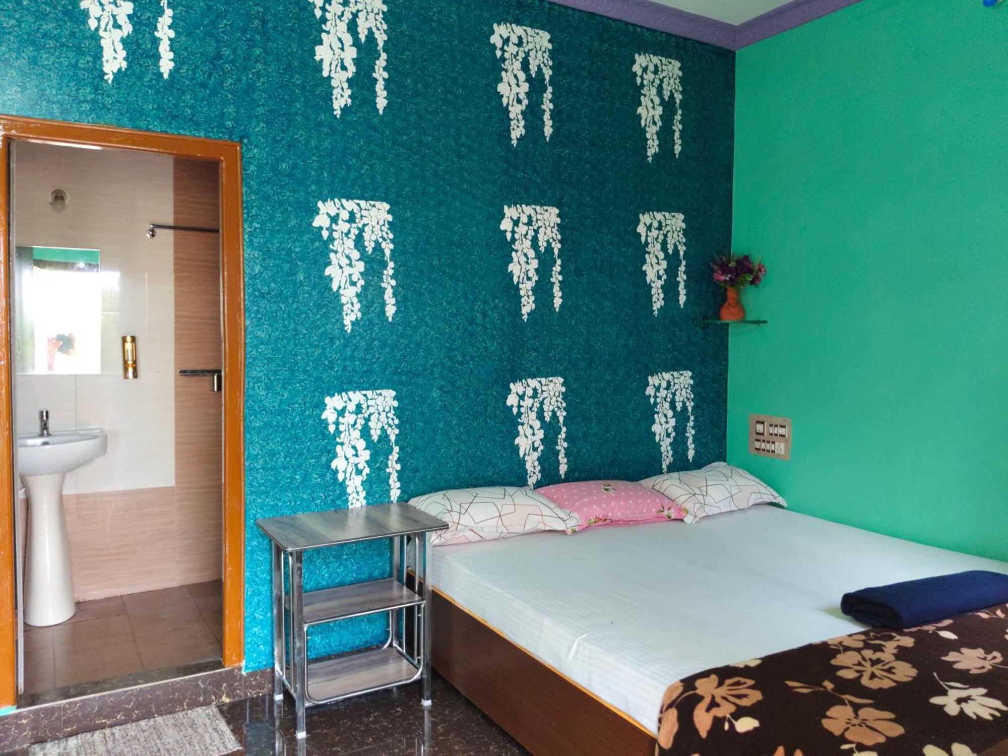 Vinayaka Homestay Hampi Exterior photo